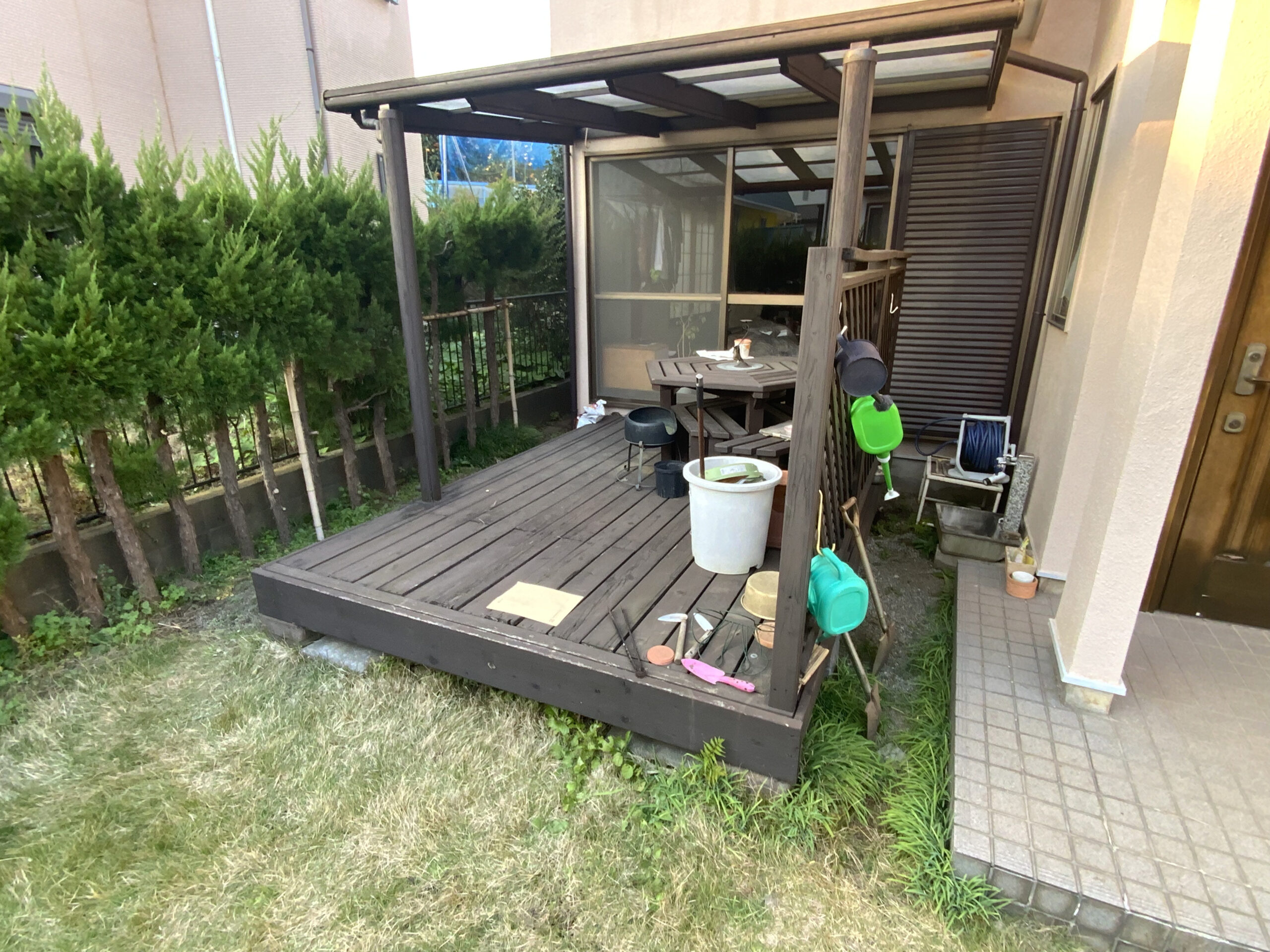 外構工事施工事例　ウッドデッキ＋屋根リフォーム