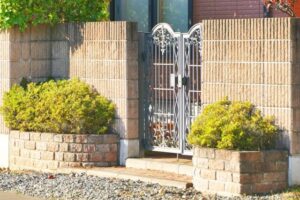 外構の防犯対策で空き巣を防ごう！オープン外構・クローズ外構の設置ポイント